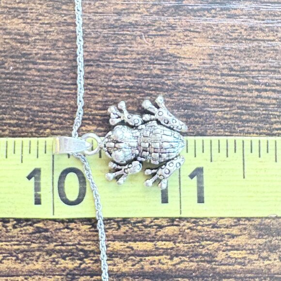 VTG Solid Sterling Silver 925 Textured Frog Pendant Necklace Size 18" Length - Picture 10 of 13